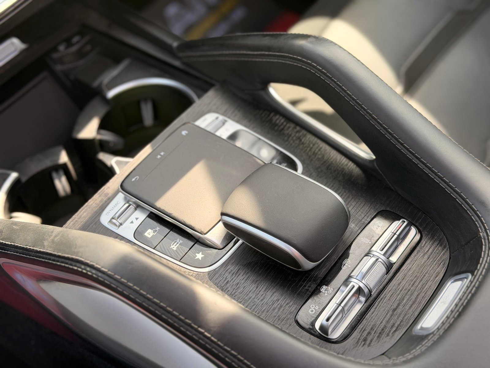 Mercedex Benz GLE53 2022 White image